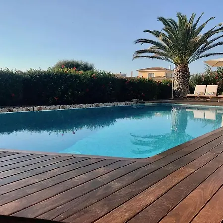 Victoria 萨卡莱塔